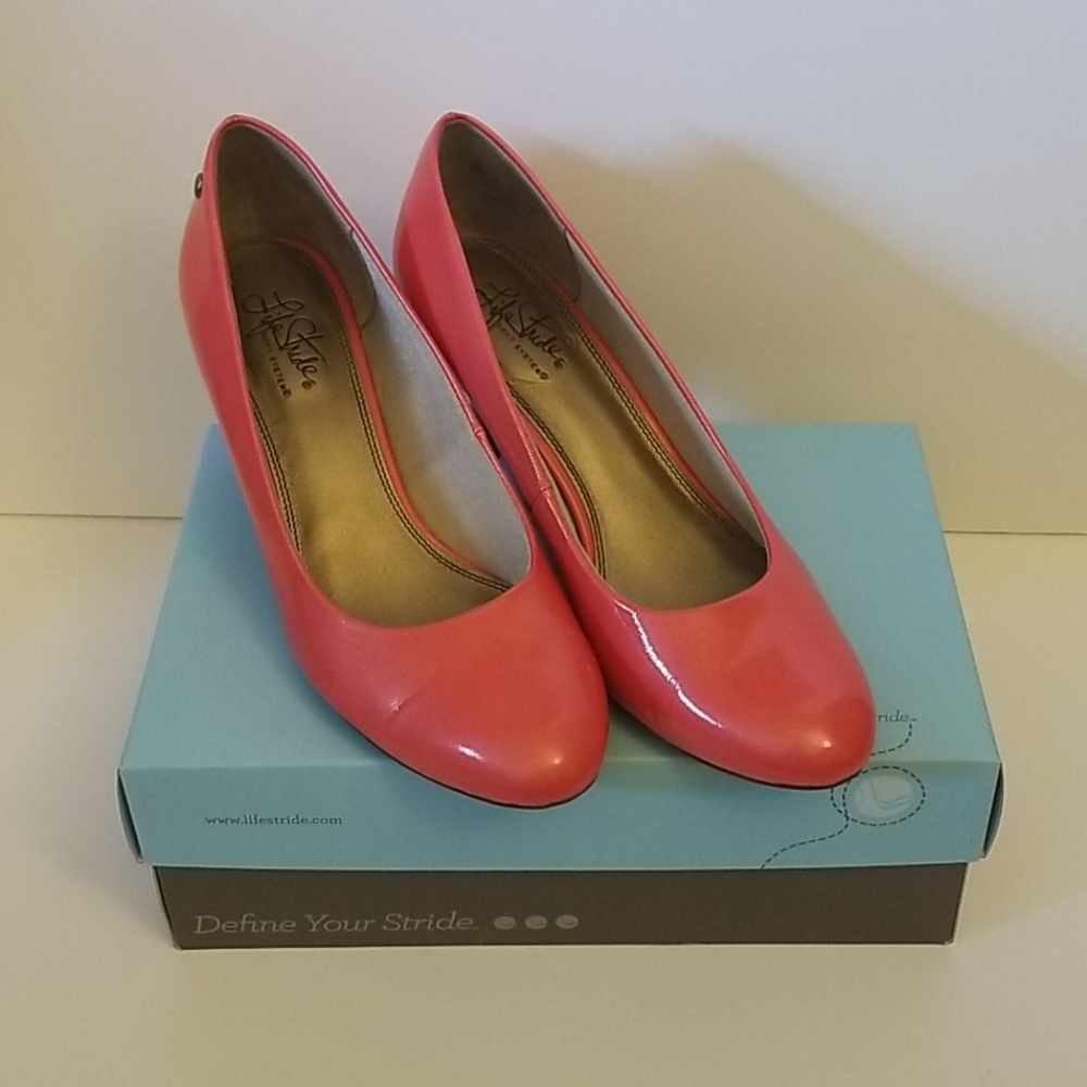 EUC Coral Life Stride Pumps
